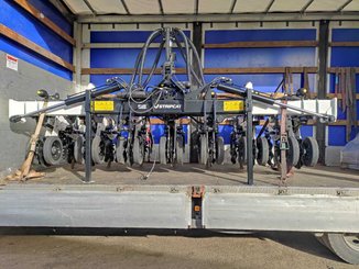 Semoir pour semis simplifié Agrisem Strip-Cat II porté Repliable