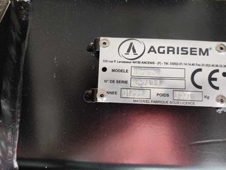 Semoir pour semis simplifié Agrisem Strip-Cat II porté Repliable