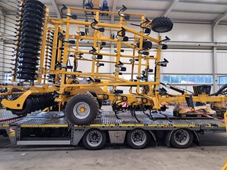 Déchaumeur à dents Agrisem Vibromulch traîné Repliable