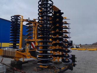 Déchaumeur à disques Agrisem Disc-O-Mulch Série R porté Repliable