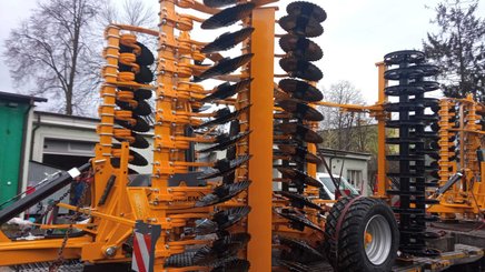 Déchaumeur à disques Agrisem Disc-O-Mulch Gold traîné Repliable