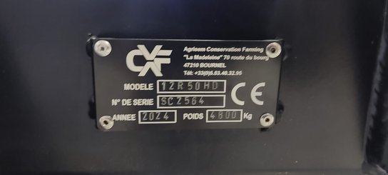 Semoir pour semis simplifié Agrisem Strip-Cat II porté Repliable