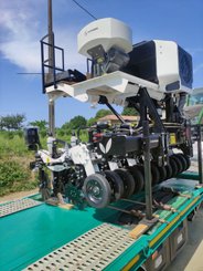 Semoir pour semis simplifié Agrisem Strip-Cat II porté Fixe