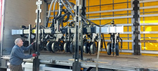 Semoir pour semis simplifié Agrisem Strip-Cat II porté Repliable