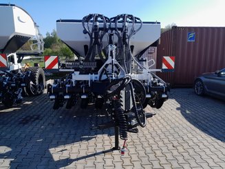 Semoir pour semis simplifié Agrisem mBOSS Rétractable