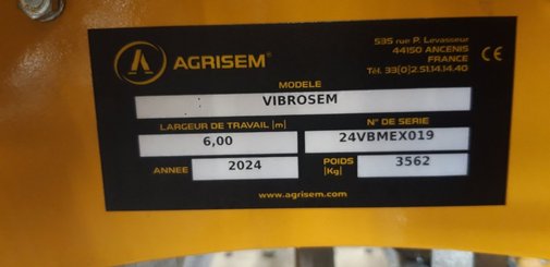 Semoir pour semis simplifié Agrisem Vibrosem porté Repliable