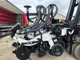 Semoir pour semis simplifié Agrisem Strip-Cat II porté Fixe