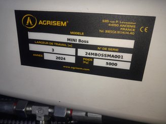 Semoir pour semis simplifié Agrisem mBOSS Rétractable