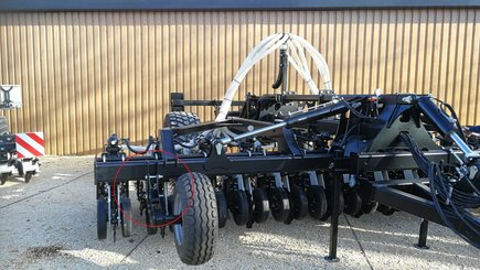 Semoir pour semis simplifié Agrisem Strip-Cat II traîné Repliable