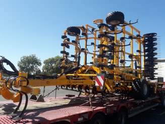 Déchaumeur à dents Agrisem Vibromulch traîné Repliable