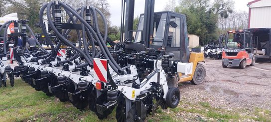 Semoir pour semis simplifié Agrisem Strip-Cat II porté Fixe