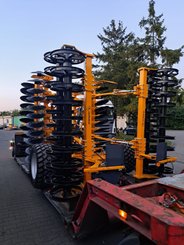 Déchaumeur à disques Agrisem Disc-O-Mulch Gold traîné Repliable