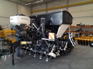 Semoir pour semis simplifié Agrisem mBOSS Rétractable