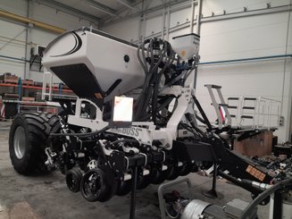 Semoir pour semis simplifié Agrisem mBOSS Rétractable