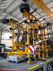 Semoir pour semis simplifié Agrisem Vibrosem porté Repliable