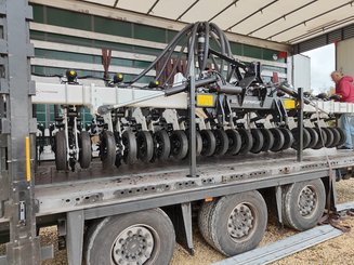Semoir pour semis simplifié Agrisem Strip-Cat II porté Repliable