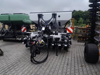 Semoir pour semis simplifié Agrisem mBOSS Rétractable