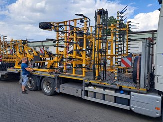 Semoir pour semis simplifié Agrisem Vibrosem porté Repliable