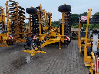 Déchaumeur à disques Agrisem Disc-O-Mulch Série R traîné Repliable