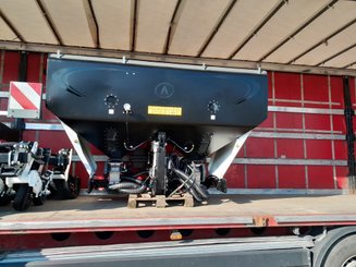 Semoir pour semis simplifié Agrisem mBOSS Fixe