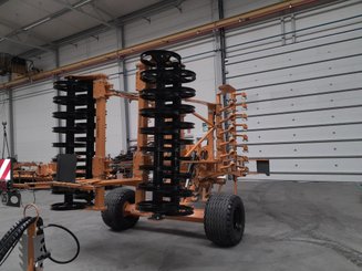 Déchaumeur à disques Agrisem Disc-O-Mulch Série R traîné Repliable