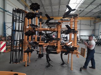 Déchaumeur à dents Agrisem Agromulch Silver porté Repliable