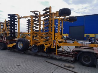 Déchaumeur à disques Agrisem Disc-O-Mulch Série R traîné Repliable