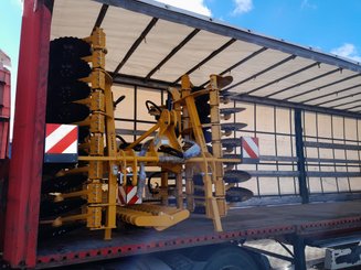 Déchaumeur à disques Agrisem Disc-O-Mulch Série R porté Repliable