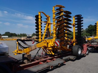 Déchaumeur à disques Agrisem Disc-O-Mulch Série R traîné Repliable