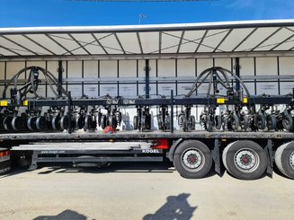 Semoir pour semis simplifié Agrisem Strip-Cat II porté Fixe