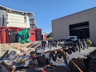 Semoir pour semis simplifié Agrisem Strip-Cat II porté Repliable