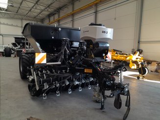 Semoir pour semis simplifié Agrisem mBOSS Rétractable