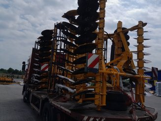 Déchaumeur à disques Agrisem Disc-O-Mulch Série R traîné Repliable