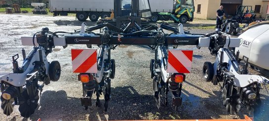 Semoir pour semis simplifié Agrisem Strip-Cat II porté Repliable