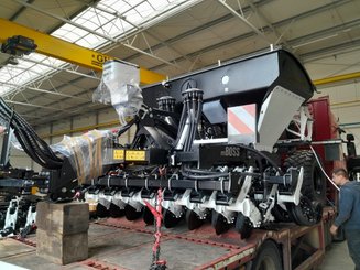 Semoir pour semis simplifié Agrisem mBOSS Rétractable