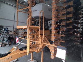 Déchaumeur à disques Agrisem Disc-O-Mulch Gold traîné Repliable