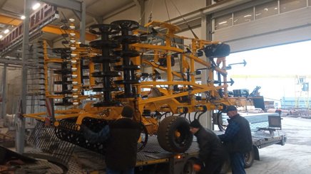 Déchaumeur à dents Agrisem Vibromulch traîné Repliable