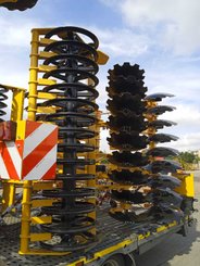 Déchaumeur à disques Agrisem Disc-O-Mulch Gold porté Repliable