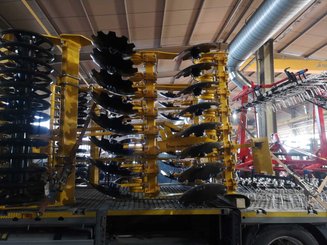 Déchaumeur à disques Agrisem Disc-O-Mulch Gold porté Repliable