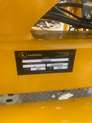 Semoir pour semis simplifié Agrisem Vibrosem porté Repliable