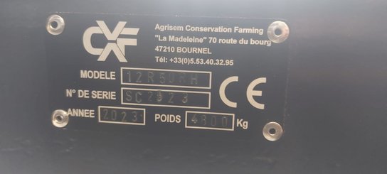 Semoir pour semis simplifié Agrisem Strip-Cat II porté Repliable