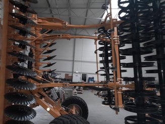 Déchaumeur à disques Agrisem Disc-O-Mulch Gold traîné Repliable