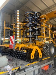 Déchaumeur à dents Agrisem Vibromulch traîné Repliable