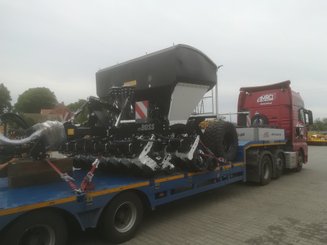 Semoir pour semis simplifié Agrisem mBOSS Rétractable