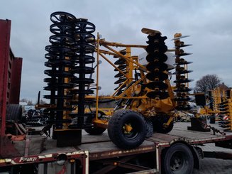 Déchaumeur à disques Agrisem Disc-O-Mulch Série R traîné Repliable