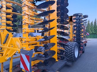 Déchaumeur à disques Agrisem Disc-O-Mulch Gold traîné Repliable