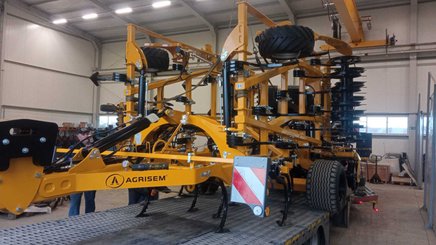 Déchaumeur à dents Agrisem Vibromulch traîné Repliable