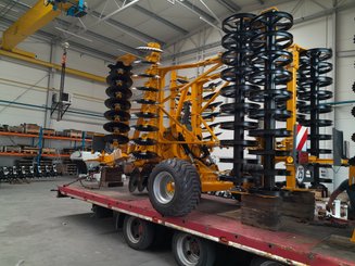 Déchaumeur à disques Agrisem Disc-O-Mulch Série R traîné Repliable