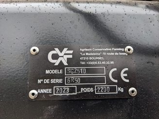 Semoir pour semis simplifié Agrisem Strip-Cat II porté Fixe