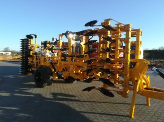 Déchaumeur Agrisem Maximulch Série 6 traîné Repliable